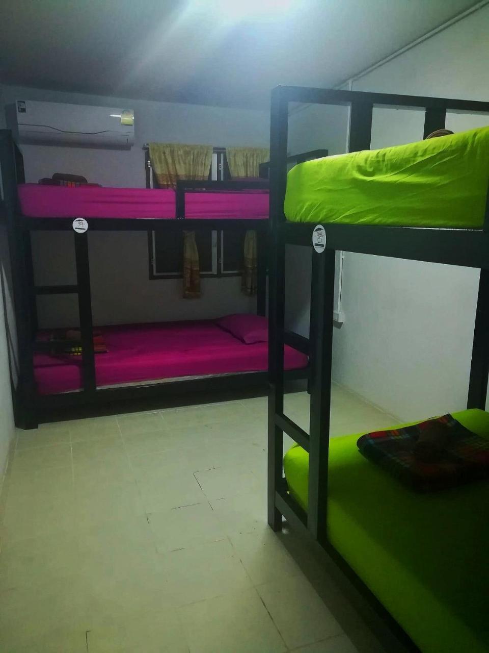 Cody Guesthouse Чиангмай Екстериор снимка